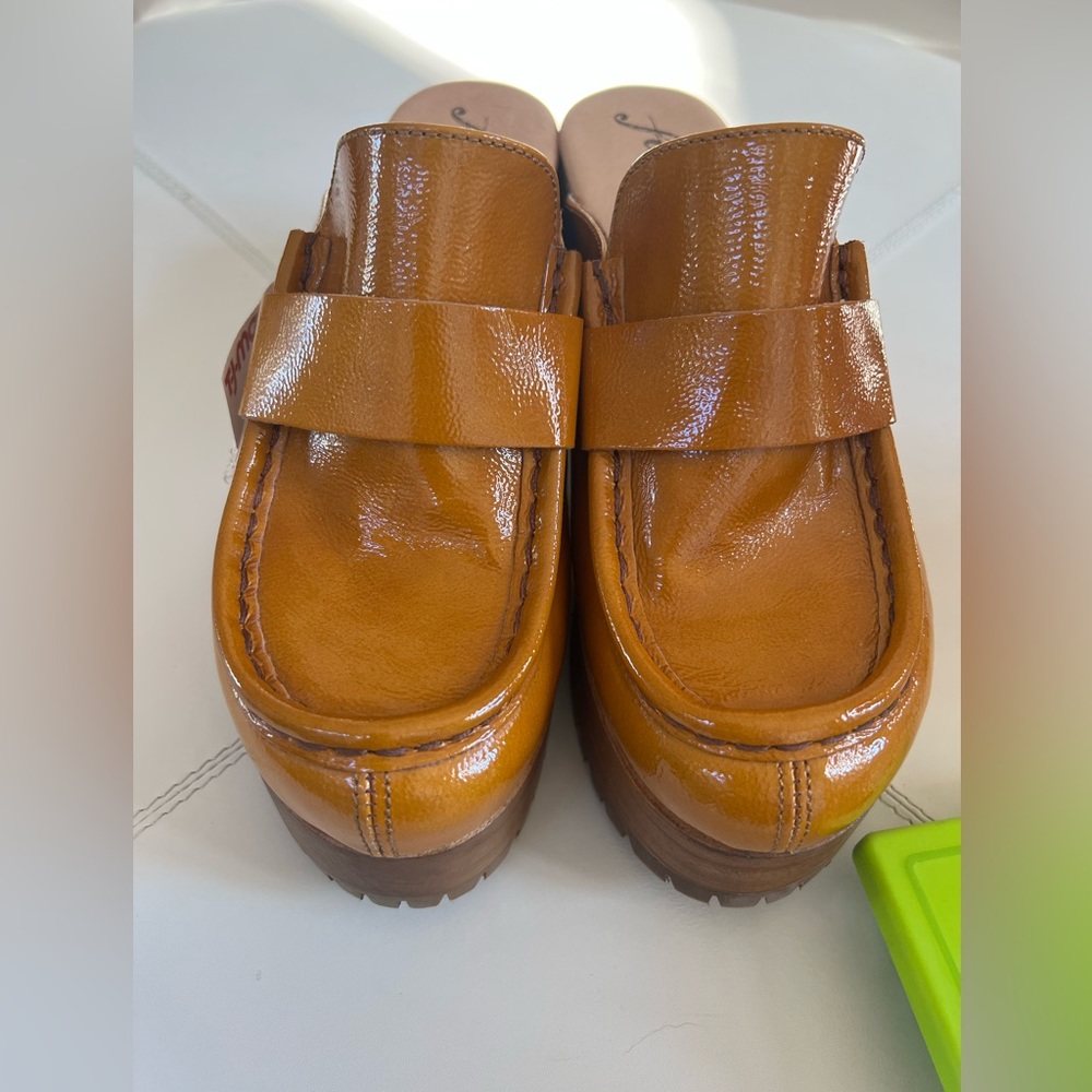 NEW Free People Women’s Clogs Size 39